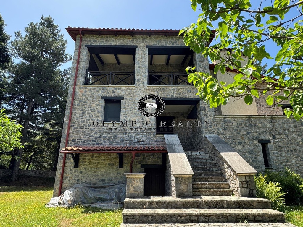 Μονοκατοικία 315 τ.μ. προς πώληση, Φωκίδα, Παρνασσός