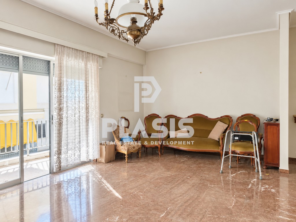 Επιχειρηματικό κτίριο 591 τ.μ. προς πώληση, Μετς - Καλλιμάρμαρο