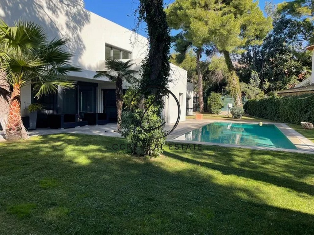 Μονοκατοικία 950 τ.μ. προς ενοικίαση, Αθήνα - Βόρεια Προάστια, Κηφισιά