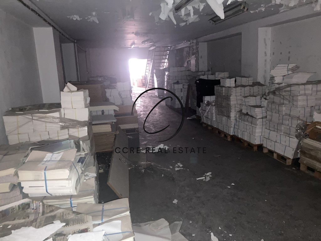 Κατάστημα 410 τ.μ. προς πώληση, Πλατεία Βάθης
