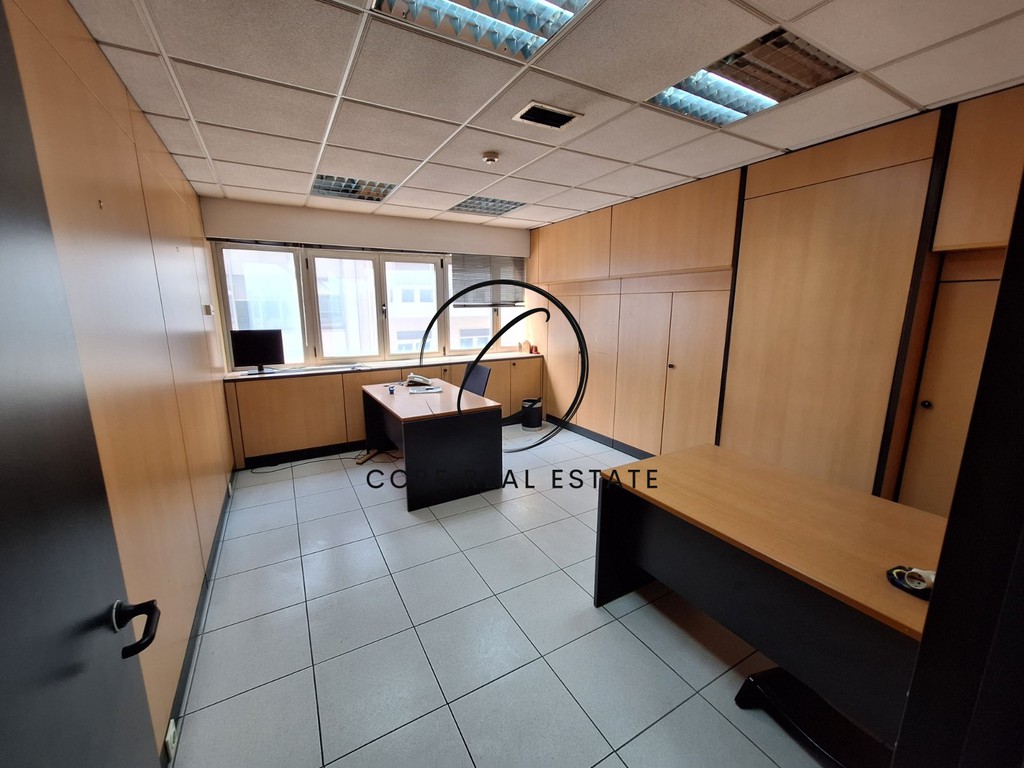 Γραφείο 340 τ.μ. προς πώληση, Πλατεία Κλαυθμώνος