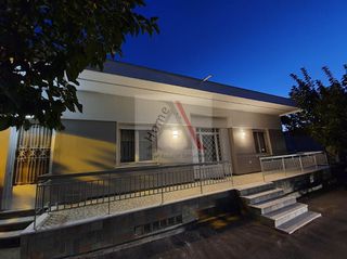 Ξενοδοχείο 307 τ.μ. προς πώληση, Κουκάκι Αμαρύνθου-thumb-1