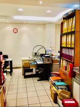 Office 300 sqm for rent