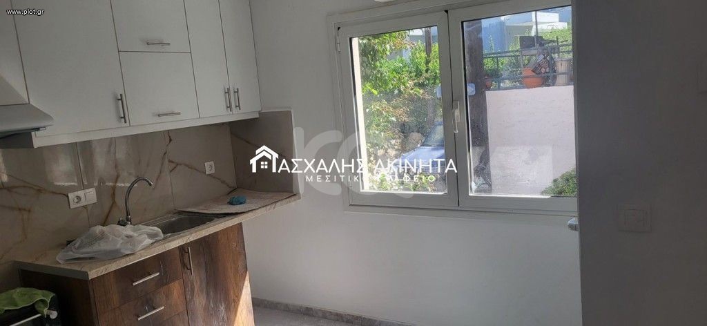 Studio / γκαρσονιέρα 40 τ.μ. προς ενοικίαση, Τρεις Βάγιες