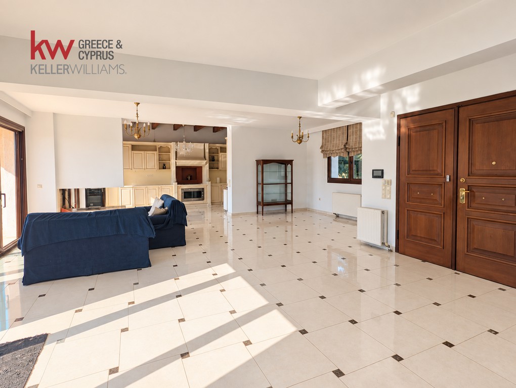 Βίλλα 412 τ.μ. πρός πώληση, Αττική - Υπόλοιπο, Μαρκόπουλο