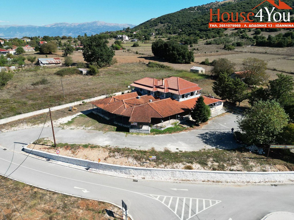 Κατάστημα 190 τ.μ. πρός ενοικίαση, Ν. Ιωαννίνων, Μπιζάνιο