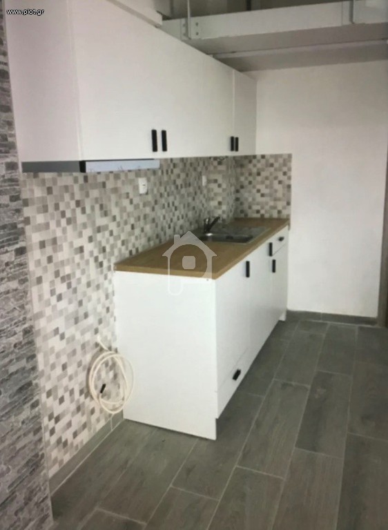 Studio / γκαρσονιέρα 32 τ.μ. προς ενοικίαση, Παπάφη