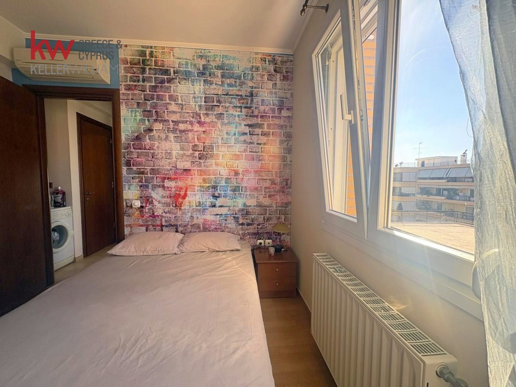 Apartment 107 sqm for rent, Athens - South, Palaio Faliro