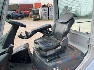 Still 2017 RX70-30-thumb-4