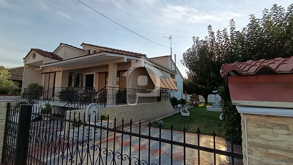 Μονοκατοικία 650 τ.μ. πρός πώληση, Ν. Λάρισας, Αμπελώνας