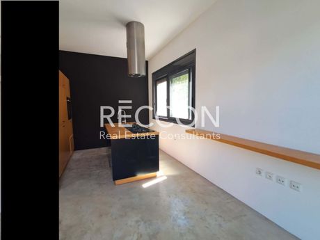 Maisonette 216 sqm for rent