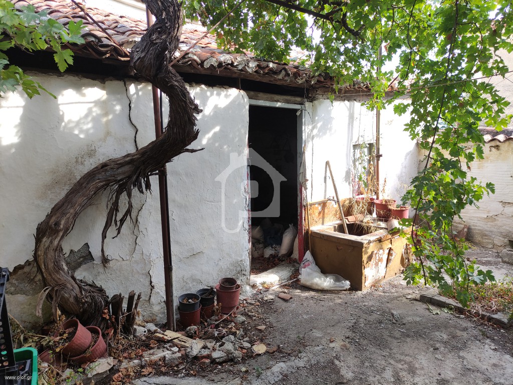 Μονοκατοικία 180 τ.μ. προς πώληση, Γέρα Λέσβου