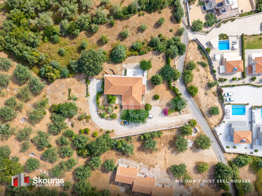 Βίλλα 380 τ.μ. πρός πώληση, Ν. Λευκάδας, Λευκάδα
