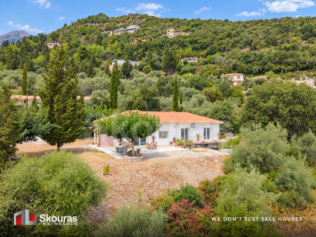 Βίλλα 380 τ.μ. πρός πώληση, Ν. Λευκάδας, Λευκάδα