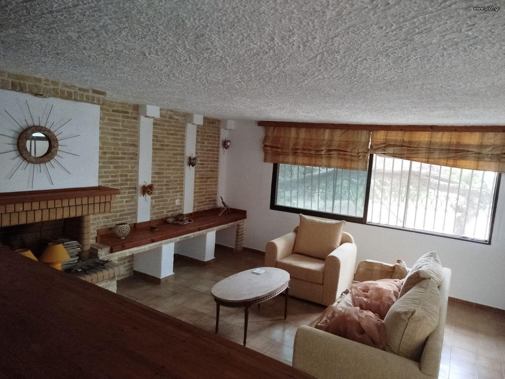 Κτίριο 184 τ.μ. πρός πώληση, Κορινθία, Άγιοι Θεόδωροι