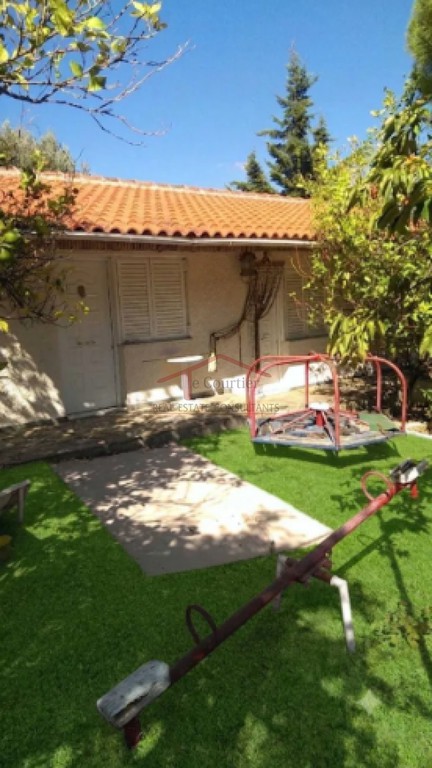 Μονοκατοικία 250 τ.μ. προς πώληση, Πολιτικά