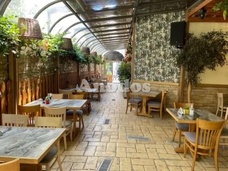 Κατάστημα 450 τ.μ. πρός ενοικίαση
