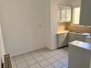 Διαμέρισμα 78 τ.μ. πρός ενοικίαση, Πειραιάς, Αγία Σοφία-thumb-4