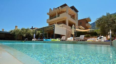Συγκρότημα διαμερισμάτων 600 τ.μ. προς πώληση
