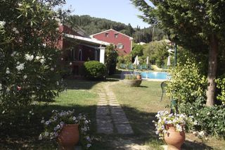 Βίλλα 550 τ.μ. πρός πώληση
