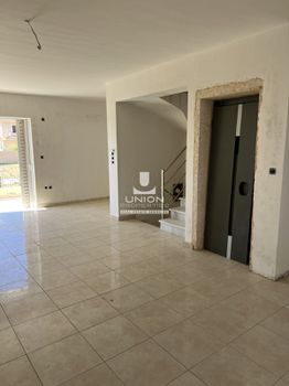Μεζονέτα 190 τ.μ. πρός πώληση