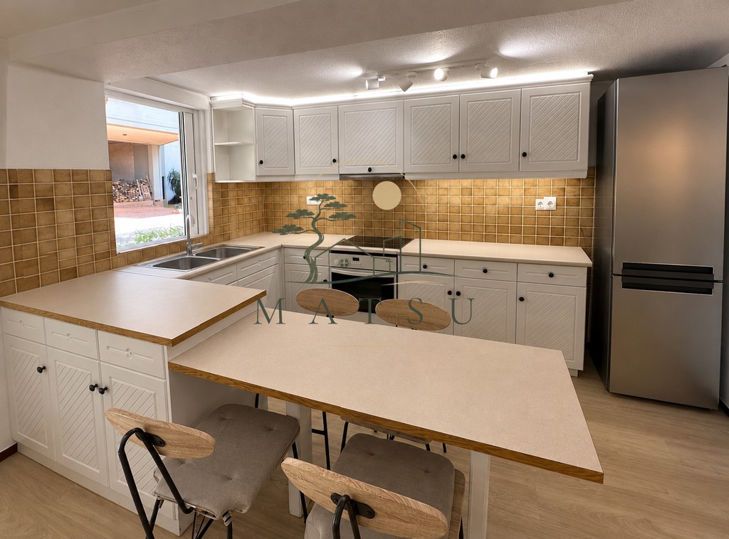 Bungalow 60 τ.μ. πρός ενοικίαση, Αθήνα - Νότια Προάστια, Βουλιαγμένη