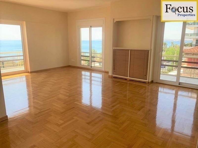 Διαμέρισμα 240 τ.μ. πρός ενοικίαση, Αθήνα - Νότια Προάστια, Παλαιό Φάληρο