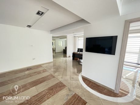 Office 235 sqm for rent
