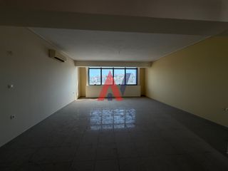 Office 65 sqm for rent
