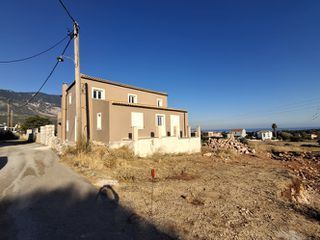 Villa 280 sqm for sale