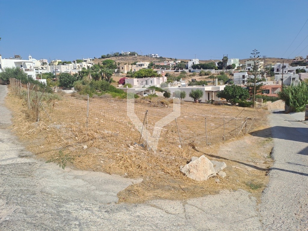 Οικόπεδο 1.100 τ.μ. προς πώληση, Ερμούπολη