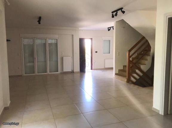 Μονοκατοικία 400 τ.μ. προς ενοικίαση, Λαθουρίζα