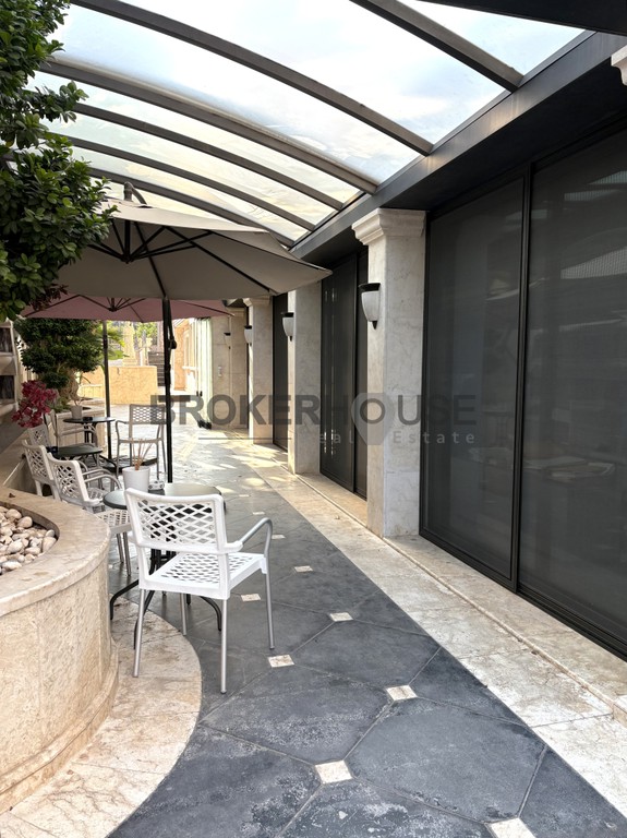 Κτίριο 2.195 τ.μ. πρός πώληση, Αθήνα - Νότια Προάστια, Βάρη- Βάρκιζα