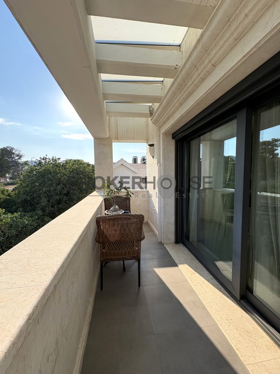 Κτίριο 2.195 τ.μ. πρός πώληση, Αθήνα - Νότια Προάστια, Βάρη- Βάρκιζα