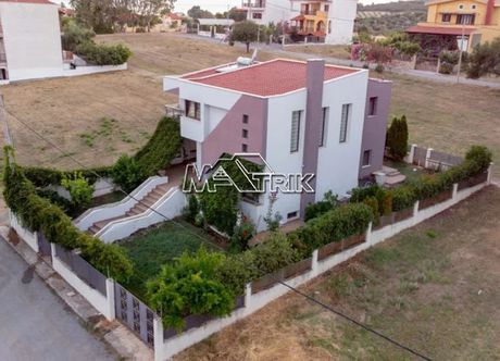 Detached home 210 sqm for sale