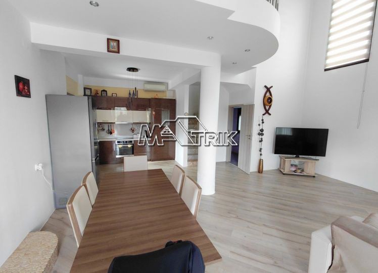 Μονοκατοικία 210 τ.μ. προς πώληση, Μεταμόρφωση Ορμύλιας