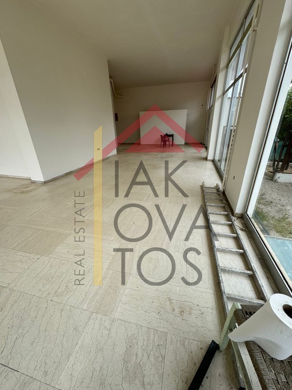 Κατάστημα 240 τ.μ. πρός ενοικίαση, Αθήνα - Νότια Προάστια, Γλυφάδα