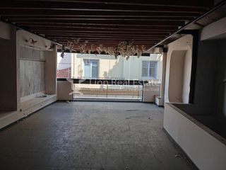 Store 220 sqm for sale