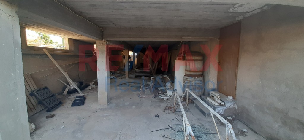 Κατάστημα 639 τ.μ. προς πώληση, Αμάρυνθος