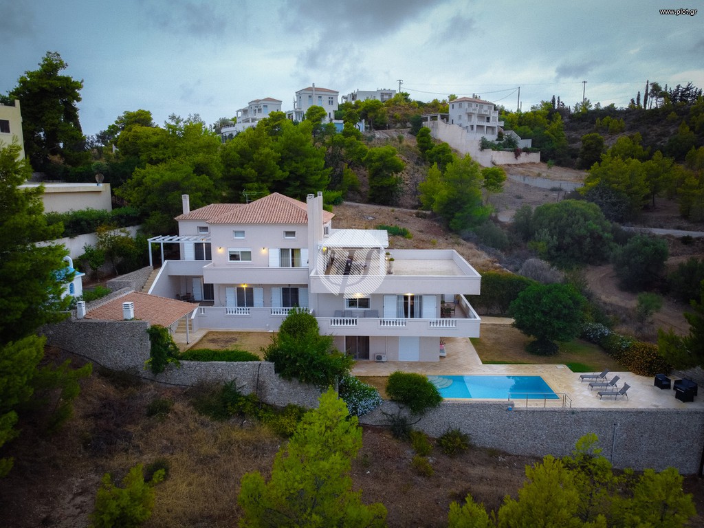 Βίλλα 440 τ.μ. προς πώληση, Άγιος Αιμιλιανός