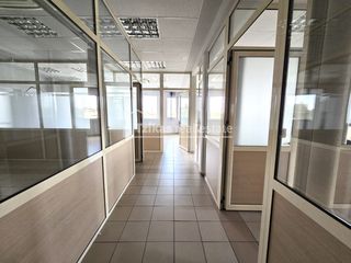 Office 200 sqm for rent