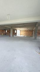 Office 600 sqm for sale