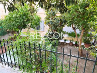 Land plot 200 sqm for sale