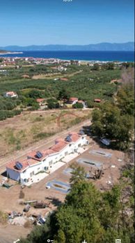 Συγκρότημα διαμερισμάτων 300 τ.μ. προς ενοικίαση