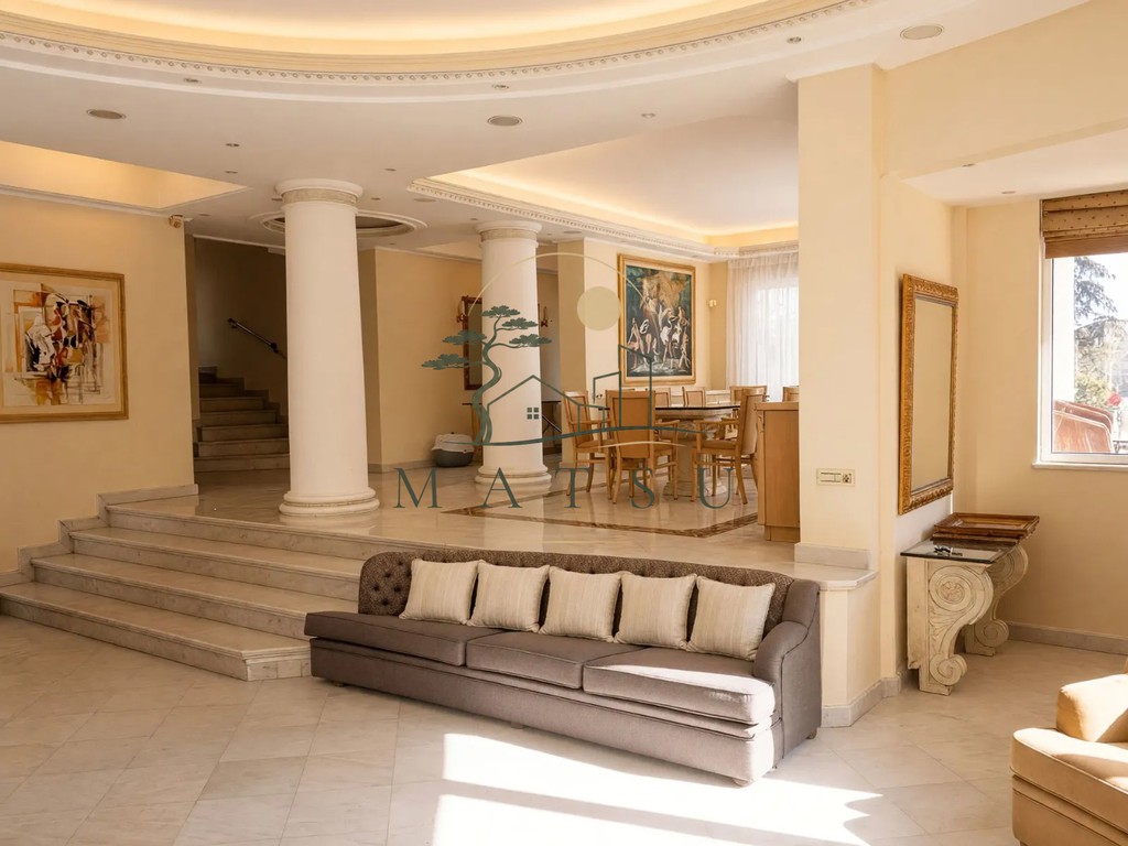 Βίλλα 500 τ.μ. πρός ενοικίαση, Αθήνα - Νότια Προάστια, Βάρη- Βάρκιζα