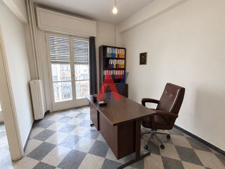 Επιχειρηματικό κτίριο 45 τ.μ. προς πώληση
