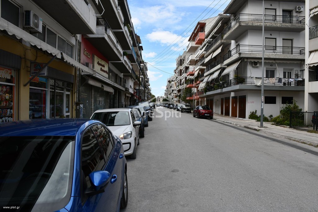 Κατάστημα 129 τ.μ. πρός πώληση, Ν. Ιωαννίνων, Ιωάννινα