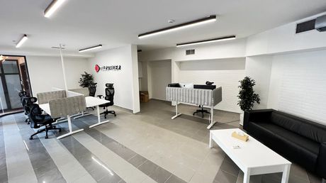 Office 70 sqm for rent