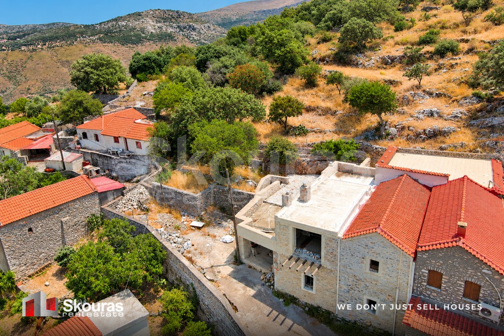 Μονοκατοικία 243 τ.μ. προς πώληση, Βαχός Οιτύλου