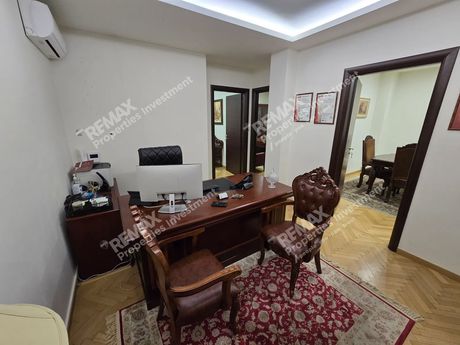 Γραφείο 140 τ.μ. προς ενοικίαση